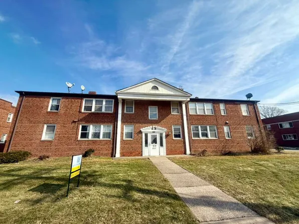 2027 Warrensville Center Rd APT 3, Cleveland, OH 44121