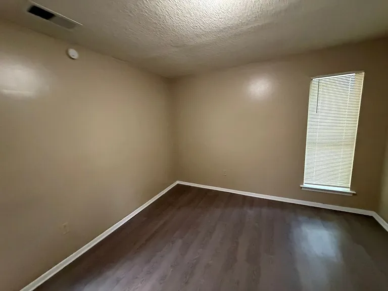 8401 Old Forge Rd — Photo 5