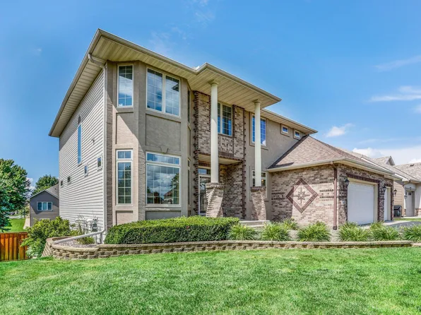 12648 Avocet St NW, Coon Rapids, MN 55448