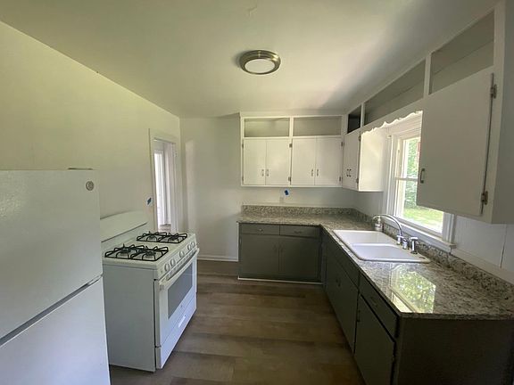 3rd image of 3413 31st St