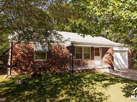 02 Exterior, Front, Angle 2