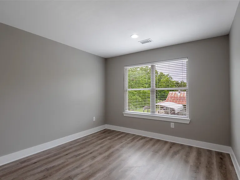 140 N Shady Oaks Dr — Photo 22