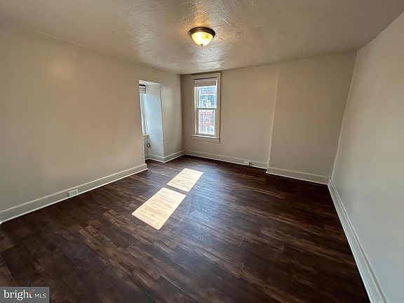 3rd image of 257 E College Ave
