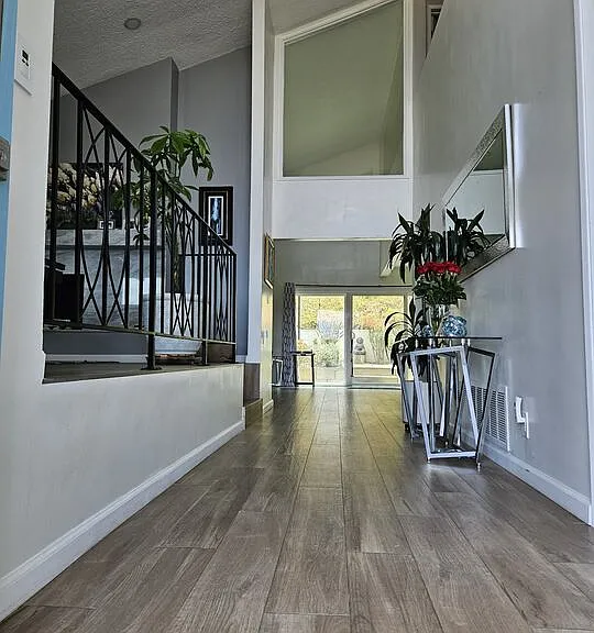 5652 Glenford St — Photo 4