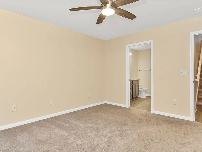 132 Machrie Loop #B — Photo 18