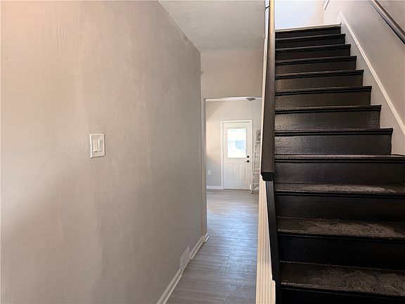 3rd image of 1219 Woodward Ave