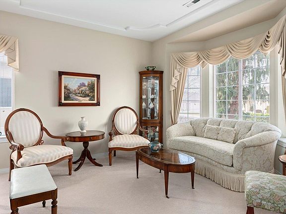 5th image of 1109 W Canyon Lakes Dr