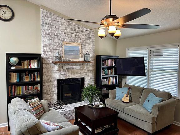 3rd image of 8706 Joywood Ct