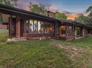 1348 E River Rd, Springfield, MO 65804