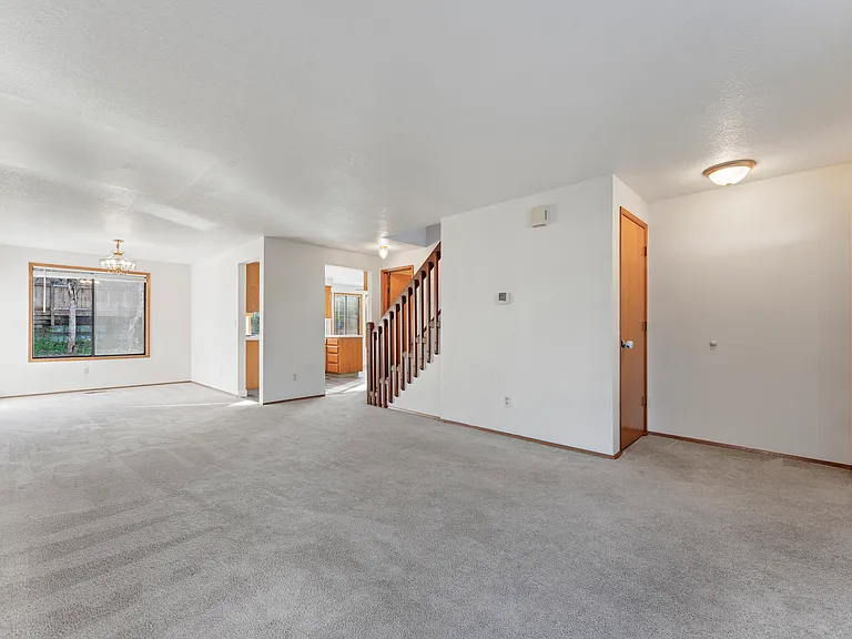 7050 SW 174th Ave — Photo 5
