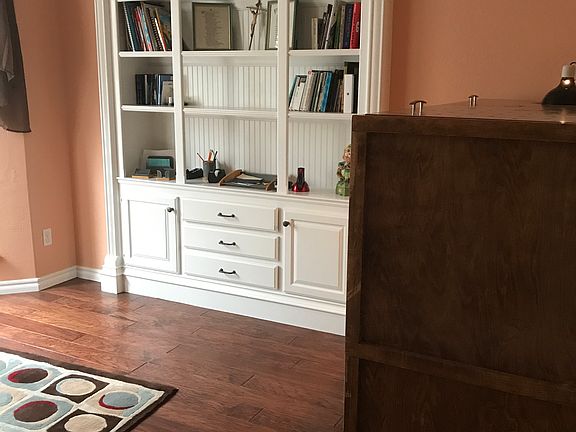 Study built in bookshelf