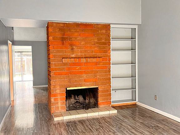 4th image of 7604 Stockdale Hwy #A-d