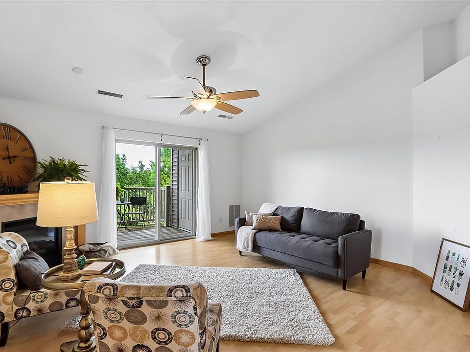 1st image of 470 N 1st Ave APT 301
