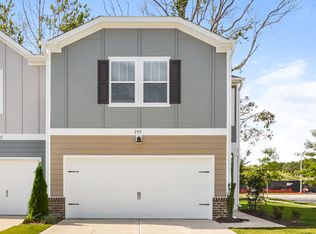 200 Brook Farm Ln, Fuquay Varina, NC 27526