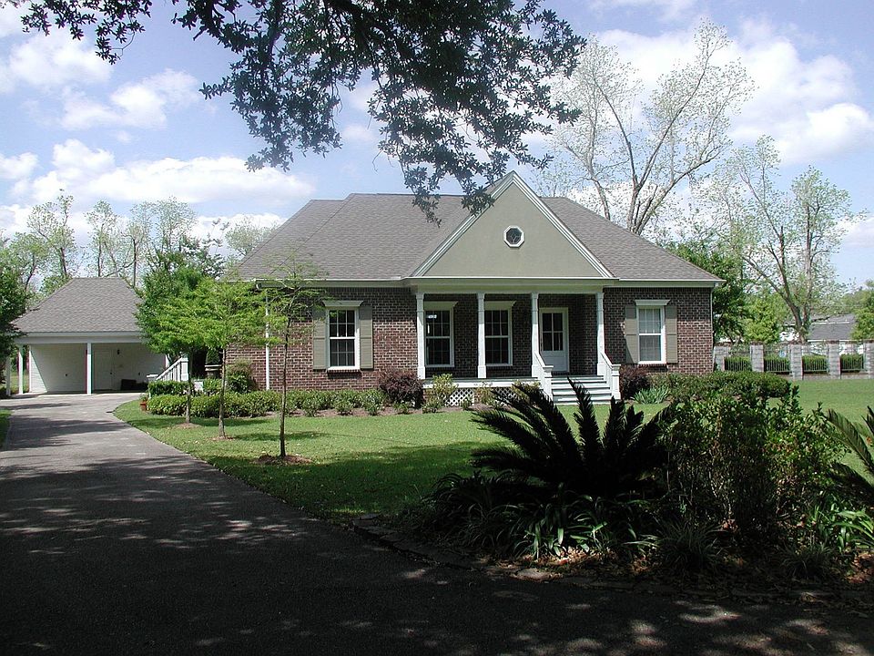 Lovely cottage home!