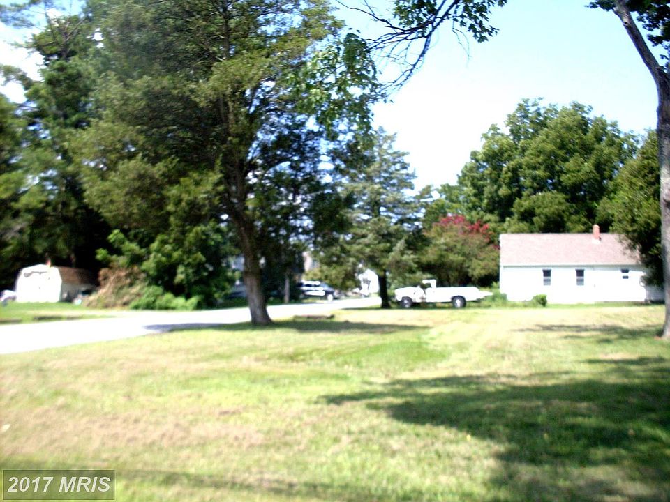 2nd image of 1221 Race St