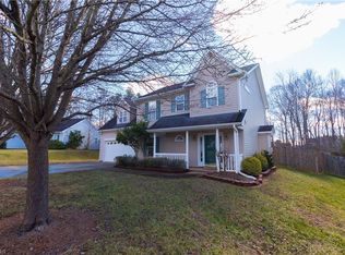3808 Eagles View Ct, High Point, NC 27265