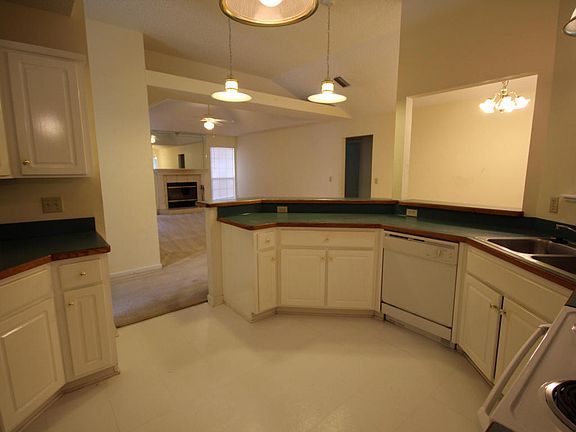 3rd image of 3342 Aspen Forest Dr