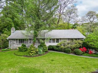 201 Greenway Rd, Ridgewood, NJ 07450