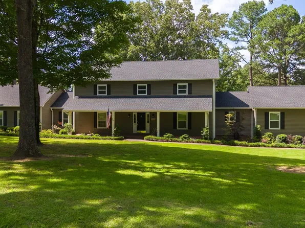 24 Shoemaker Cir, Batesville, AR 72501