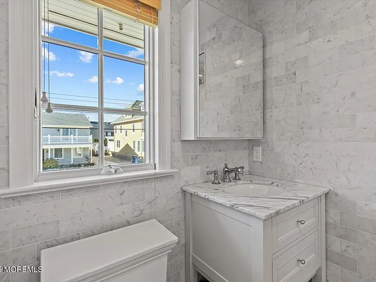 262 Sunset Ln — Photo 37
