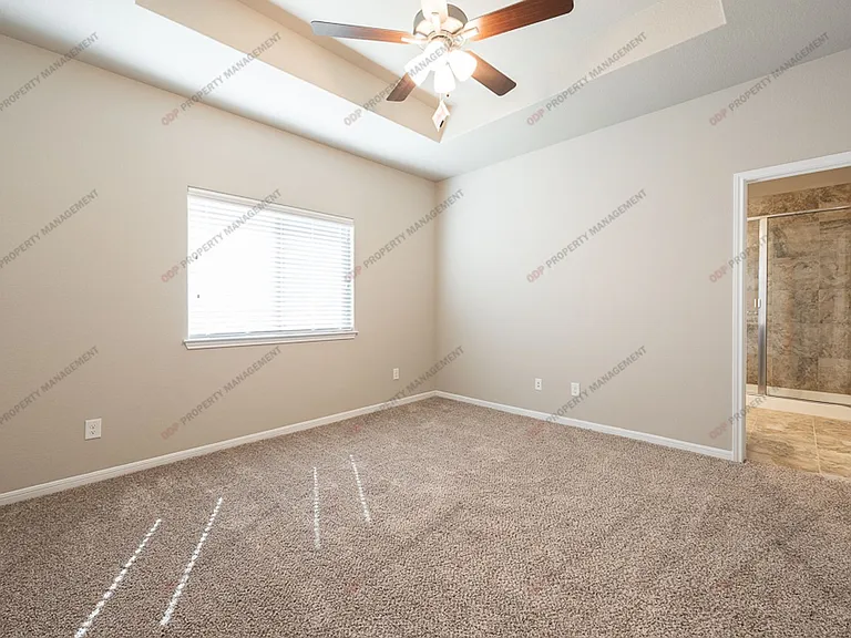 1242 Lakeway Crossing Dr — Photo 16