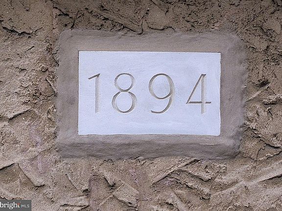 3rd image of 507 Morton Ave