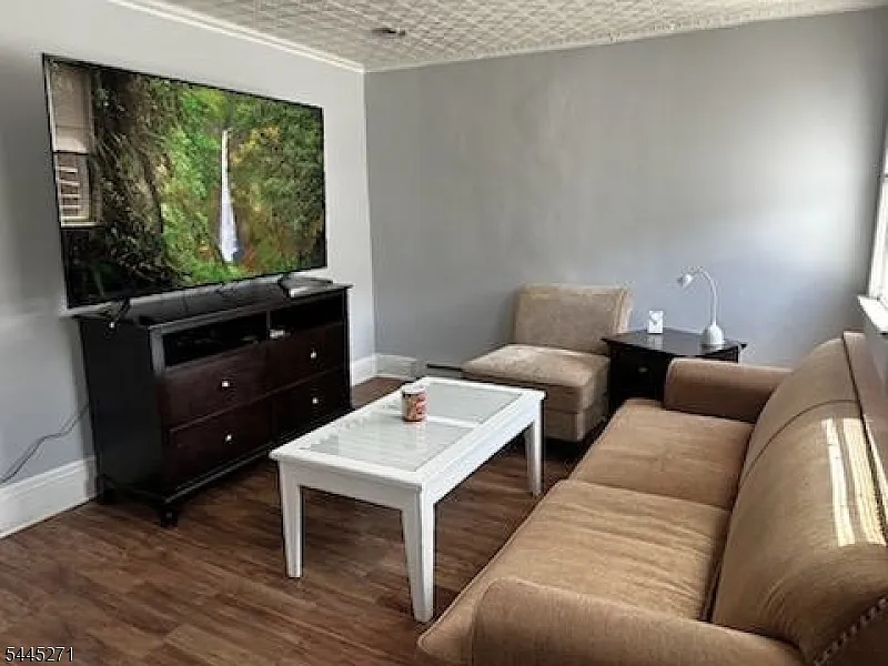1 bed, 1.0 bath, $1,750 — Photo 4
