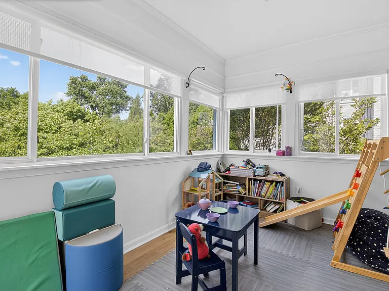 5028 Massachusetts Ave NW #A — Photo 12
