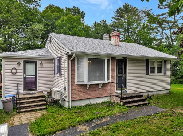 132 Howe Street, Auburn, ME 04210