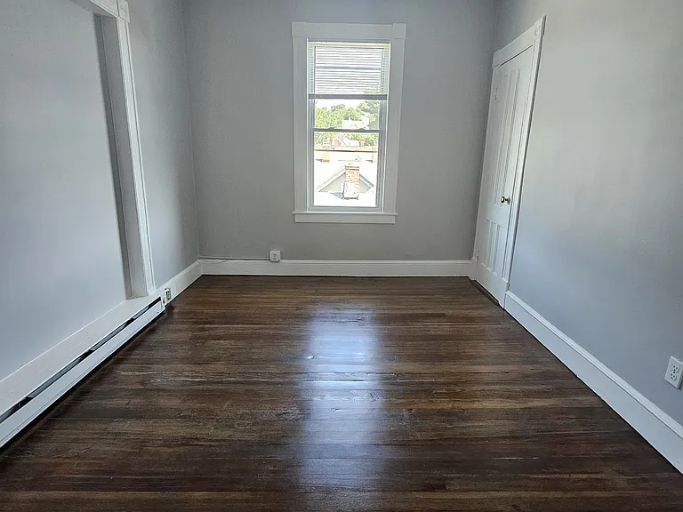36 Hill St #4 — Photo 5