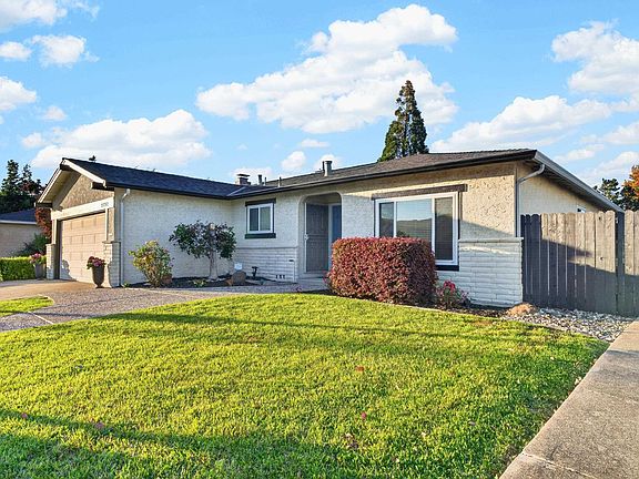 4th image of 9792 Broadmoor Dr