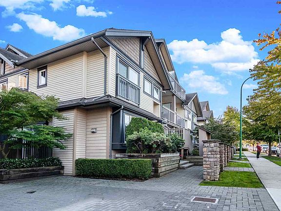 2nd image of 4458 Albert St #210