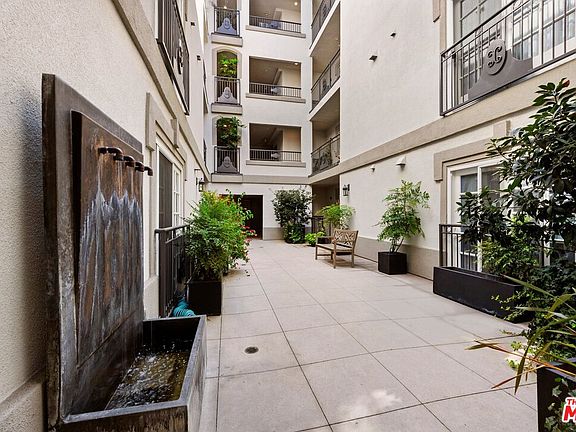 3rd image of 11908 Darlington Ave #Penthouse 3