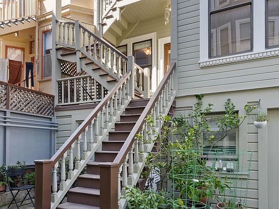 2nd image of 844 Vallejo St #B