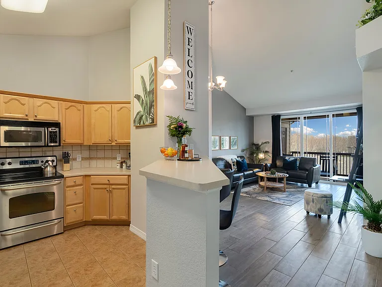 2133 Krisron Rd #D-302 — Photo 8