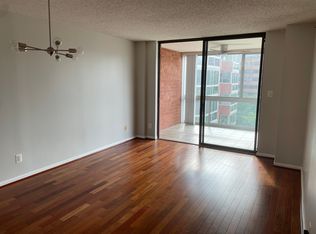1024 N Utah St APT 518, Arlington, VA 22201