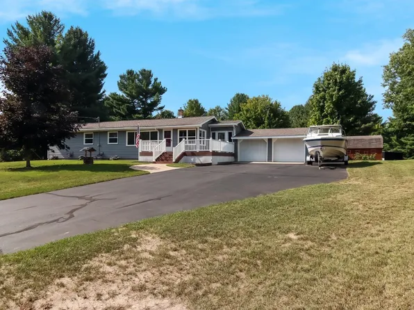 9250 N Long Lake Rd, Traverse City, MI 49685