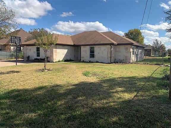 2nd image of 3937 Country Meadows Cir