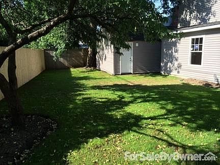 5th image of 32 Mistletoe Ln