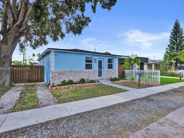2220 Hope St, Hollywood, FL 33020