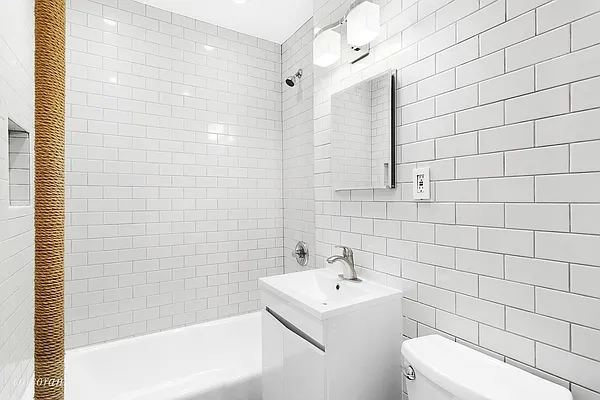 Rented by Corcoran | media 27