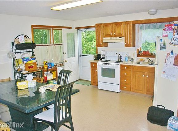 4. KITCHEN