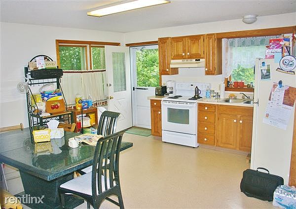 4. KITCHEN