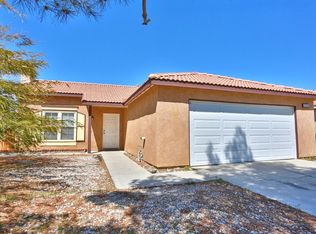 10586 Palmyra St, Adelanto, CA 92301