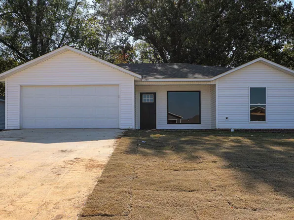 300 Formon Dr, Paragould, AR 72450