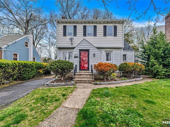 41 Cambridge Ave, Englewood, NJ 07631