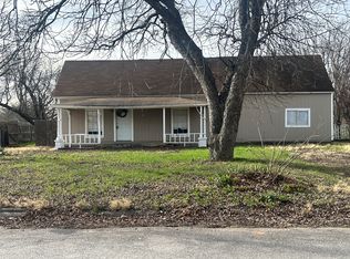 603 W Bloodworth St, Olney, TX 76374