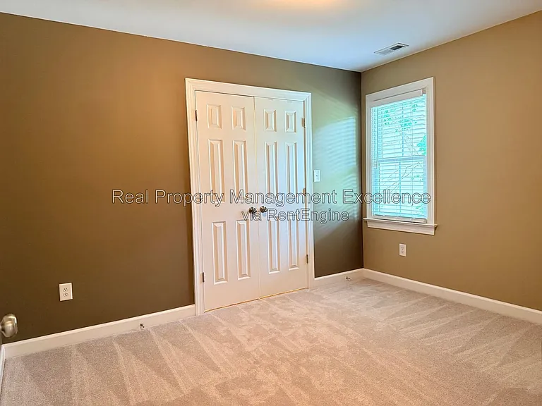 616 Lake Artesia Ln — Photo 52