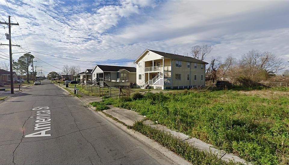 2nd image of 4846 America St